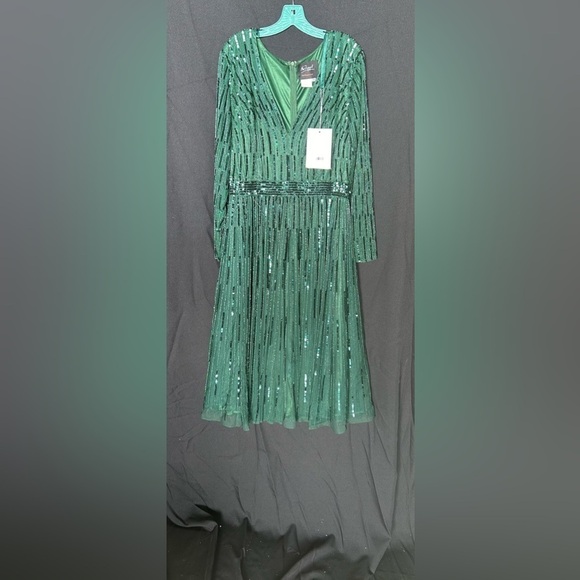 Mac Duggal 5529 NWT SEQUINED V-NECK TEA LENGTH COCKTAIL DRESS (PLUS) - Picture 4 of 6